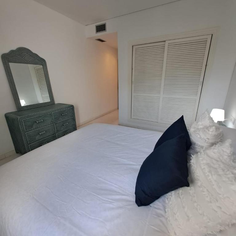 Holidays & Home Luminous Apartment in Playas del Duque , Puerto Banus - Apartamento de 3 dormitorios - 9