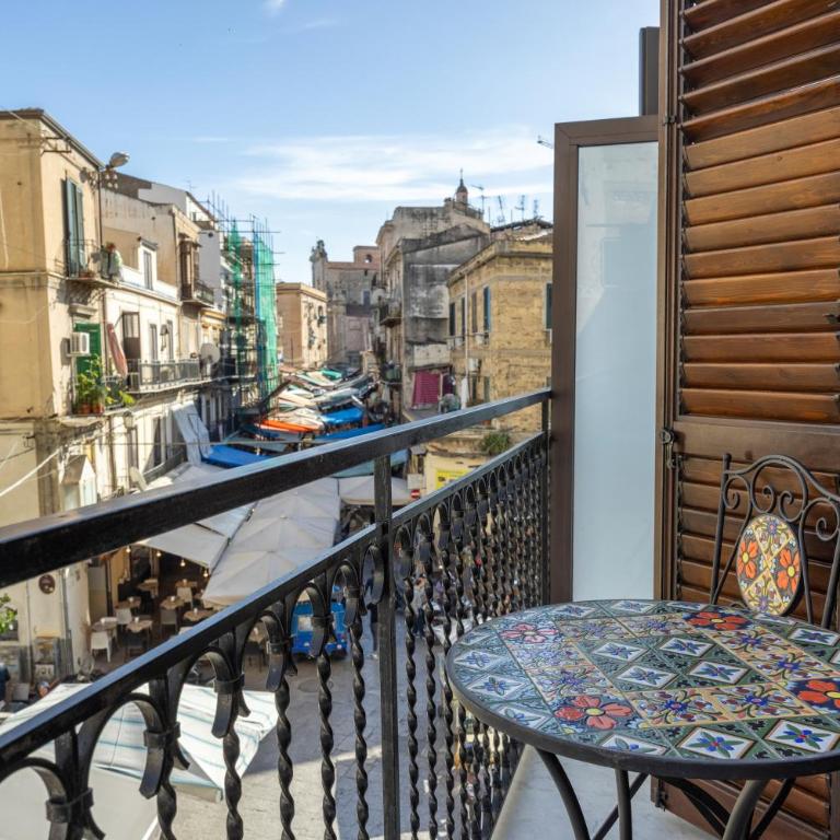 Suk Ballarò - Deluxe King Room - 12