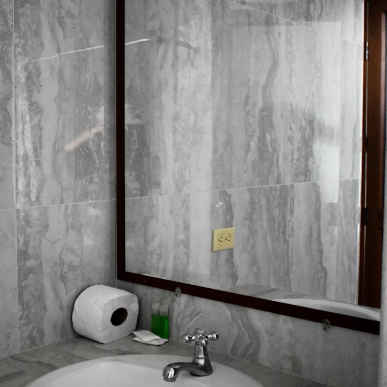 Gran Hostal Tintorera - Habitación Doble - 2 camas - 8