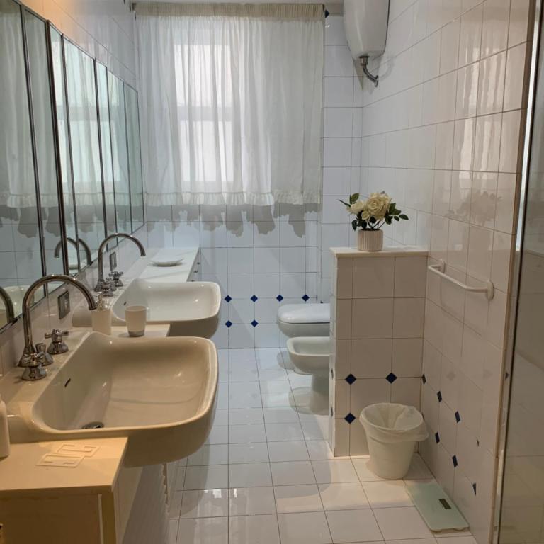 May flower central apartament - Three-Bedroom Apartment - 16