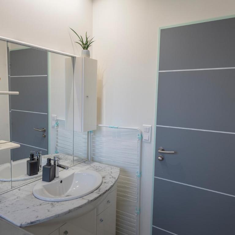 le pragmatique - Two-Bedroom Apartment - 7