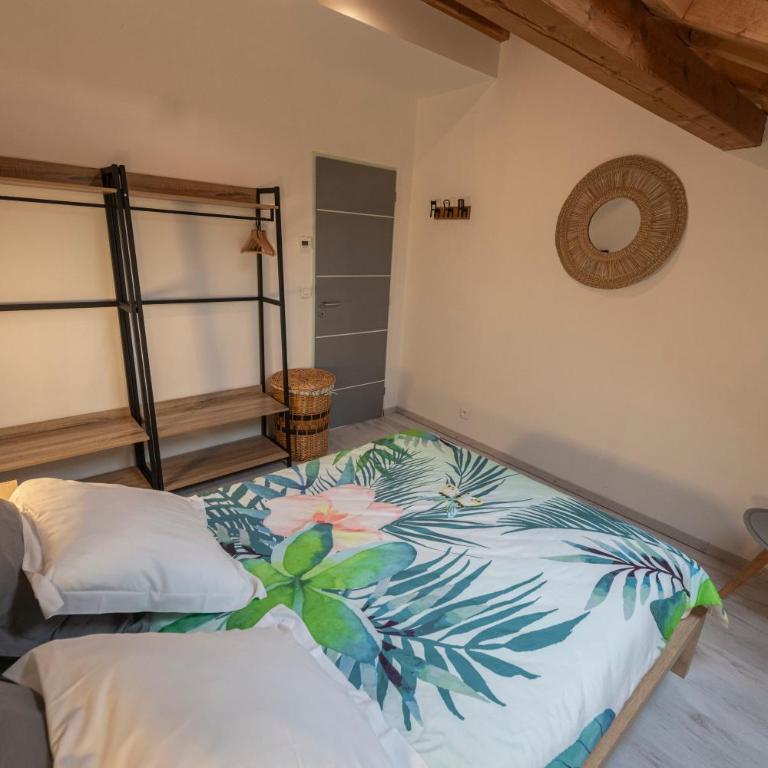 Le Cosy - Two-Bedroom Apartment - 14