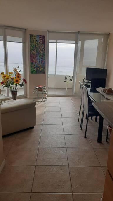 Depto amoblado 6 personas piscina vista al mar primera linea - Three-Bedroom Apartment - 7