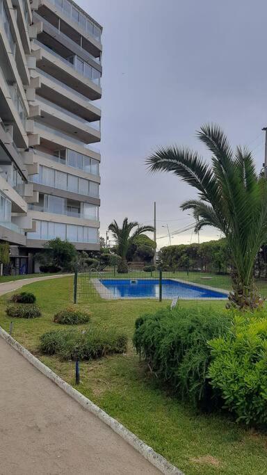 Depto amoblado 6 personas piscina vista al mar primera linea - Three-Bedroom Apartment - 22