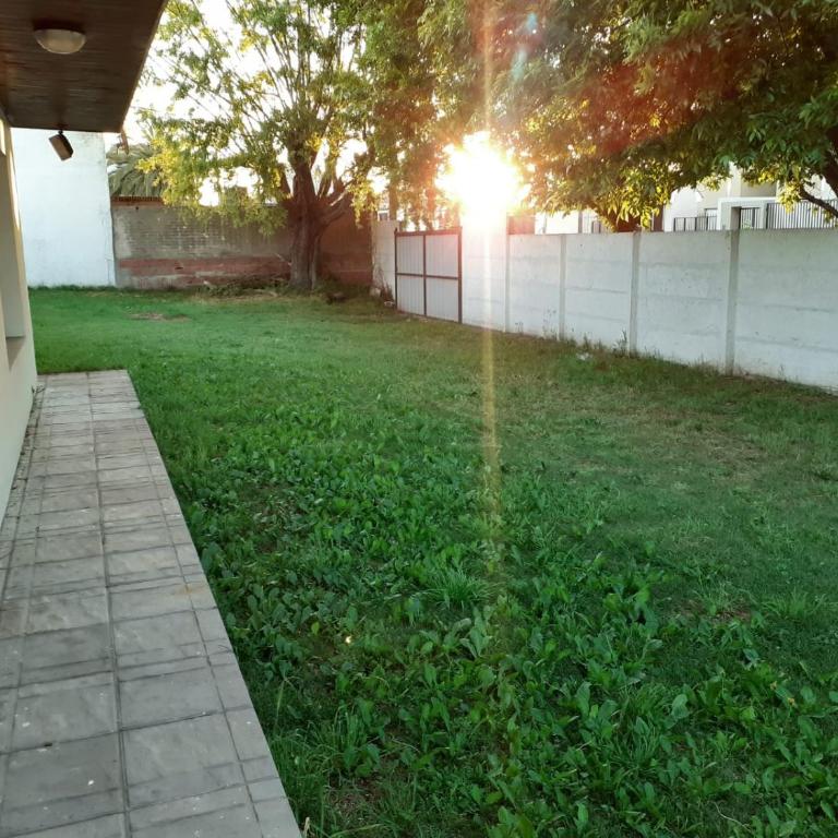 Casa Grande en Necochea, Proxima a la Playa - Four-Bedroom House - 10