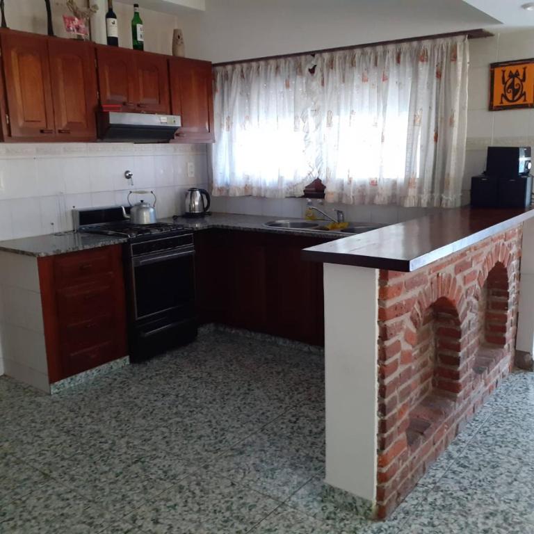 Casa Grande en Necochea, Proxima a la Playa - Four-Bedroom House - 12