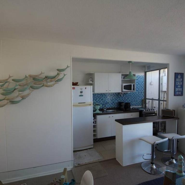 Departamento de 3 dormitorios a pasos Avenida del Mar - Three-Bedroom Apartment - 2