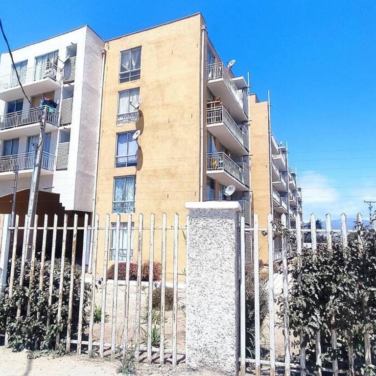 Departamento de 3 dormitorios a pasos Avenida del Mar - Three-Bedroom Apartment - 8