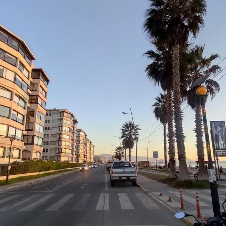 Departamento de 3 dormitorios a pasos Avenida del Mar - Three-Bedroom Apartment - 14