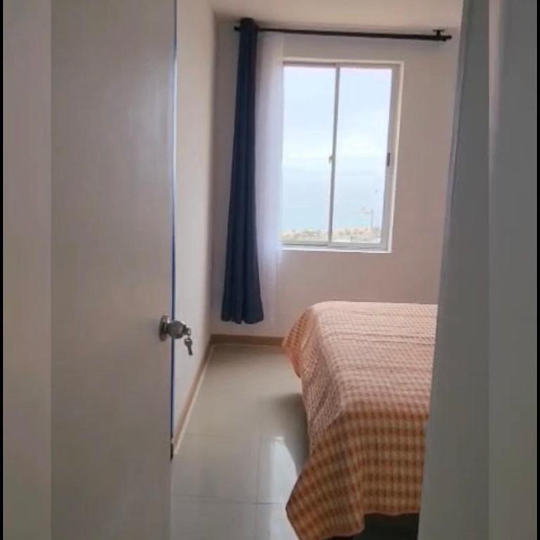 Departamento frente a Las Salinas - Three-Bedroom Apartment - 2
