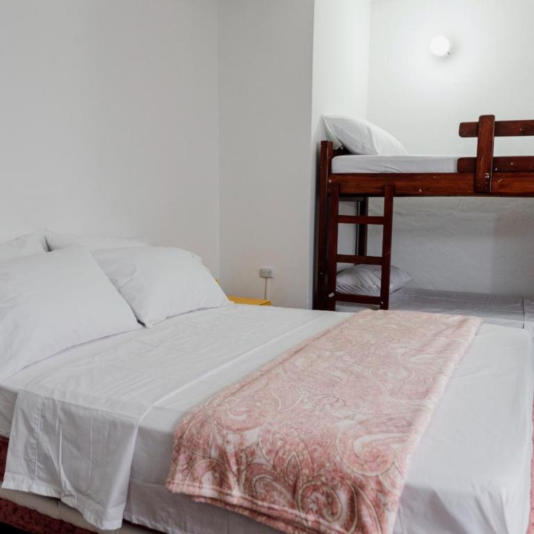 Casa de las Flores - Habitación Familiar - 4