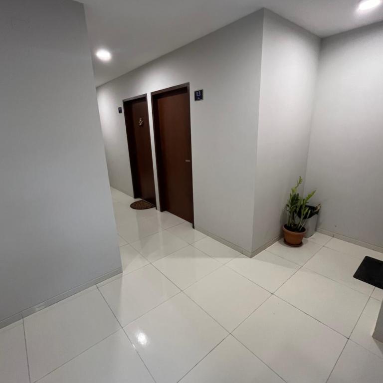 DEPARTAMENTO Y CONDOMINIO RECIEN CONSTRUIDO 2023 zona norte cerca UCEBOL - Apartamento de 2 dormitorios - 20