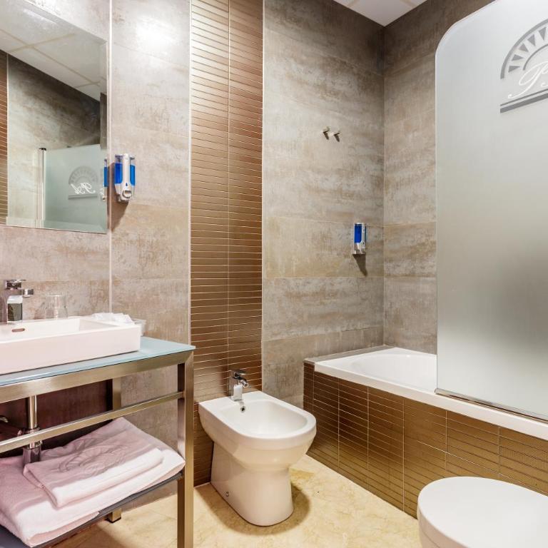 Patio de La Alameda - Habitación Doble con cama supletoria (3 adultos) - 8