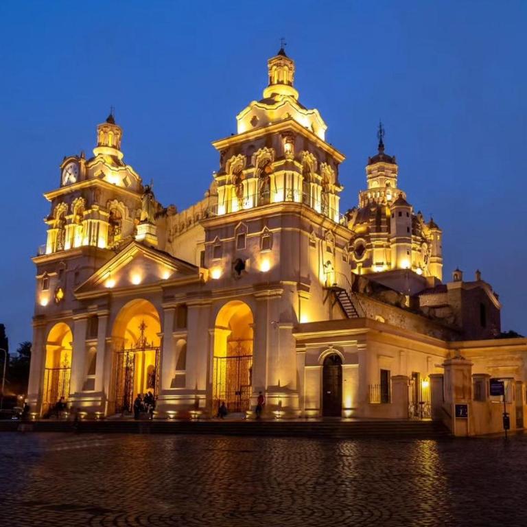 Dpto amplio y luminoso en Nva Cordoba - Apartamento de 3 dormitorios - 24