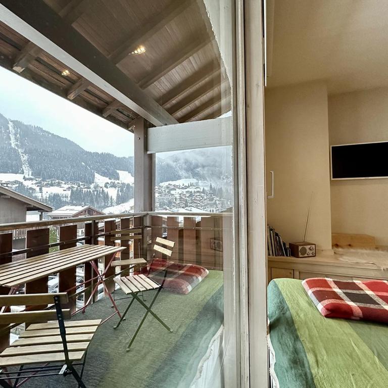 Duplex skis aux pieds centre village - 6 couchages - 2 salles de bain - Appartement 2 Chambres - 1