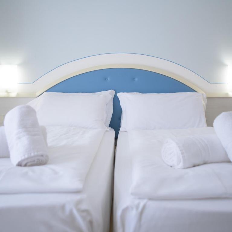 Hotel all'Azzurro - Camera Tripla Standard - Dependance - 2