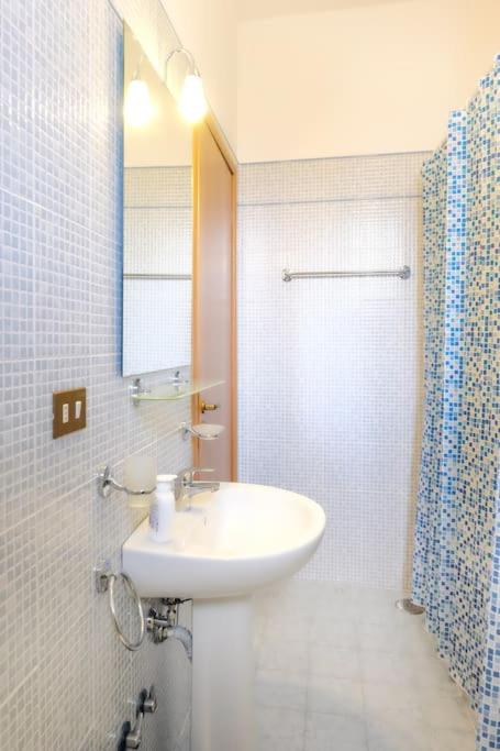 Heart of Sorrento Apartment - One-Bedroom Apartment - 11
