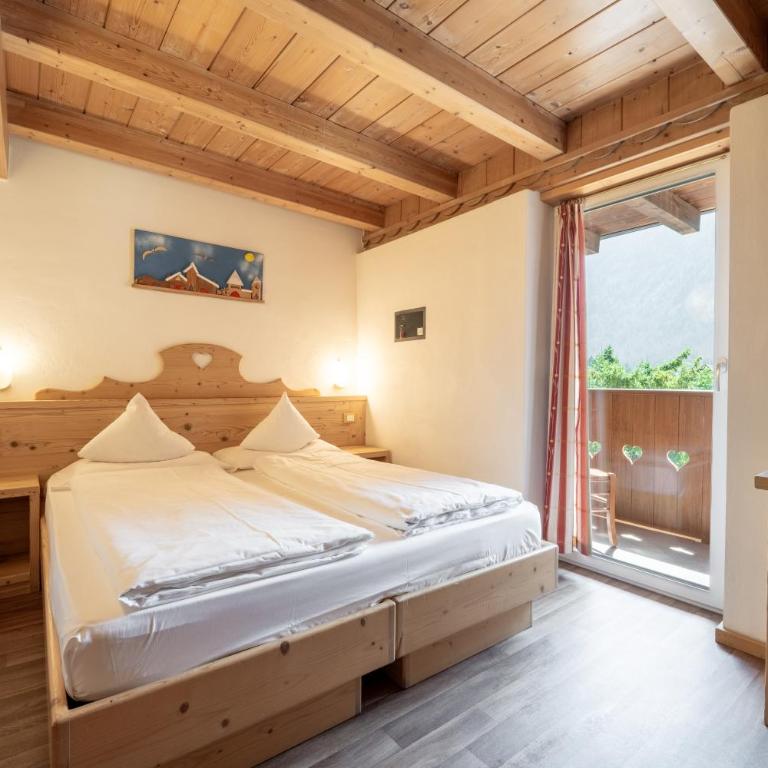 Villa Adria B&B - Camera Economy Matrimoniale/Doppia con Letti Singoli con Vista Montagna - 4