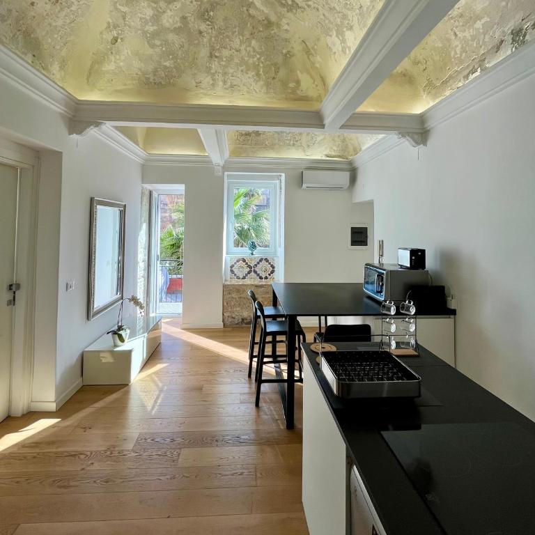 Valverde Home - Three-Bedroom Apartment - 1