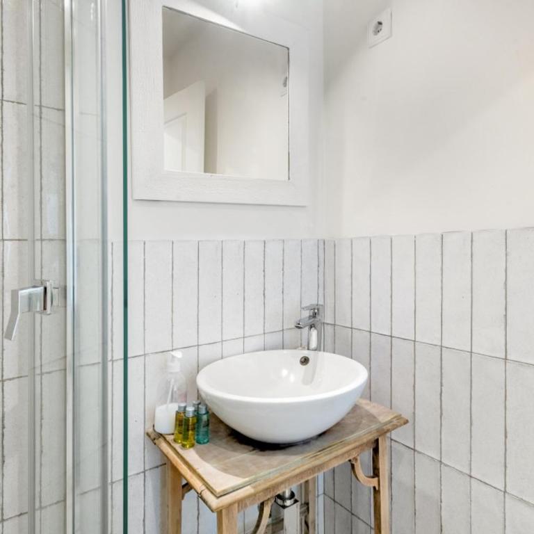 Bright and Modern - 1Bedroom 1Bathroom - Malasaña - Apartment - 15