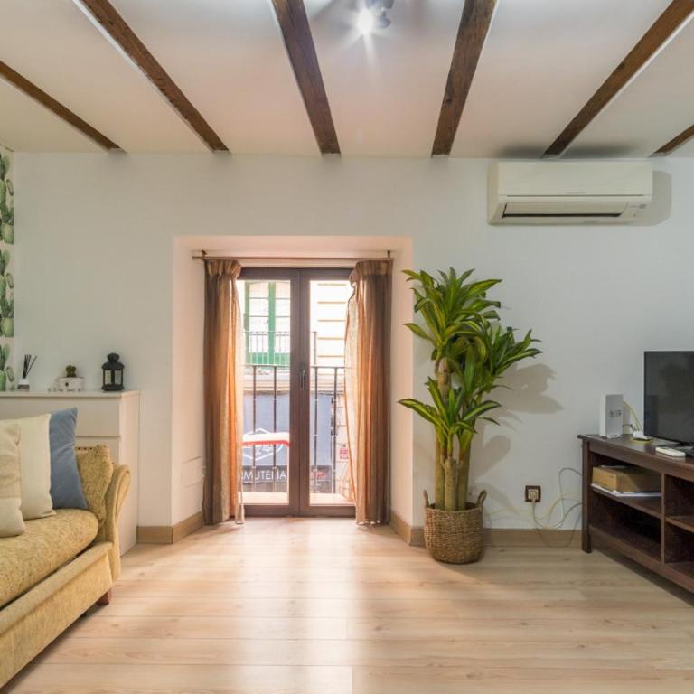 Bright and Cozy - 2 Bedrooms 1.5 Baths - La Latina - Two-Bedroom Apartment - 3