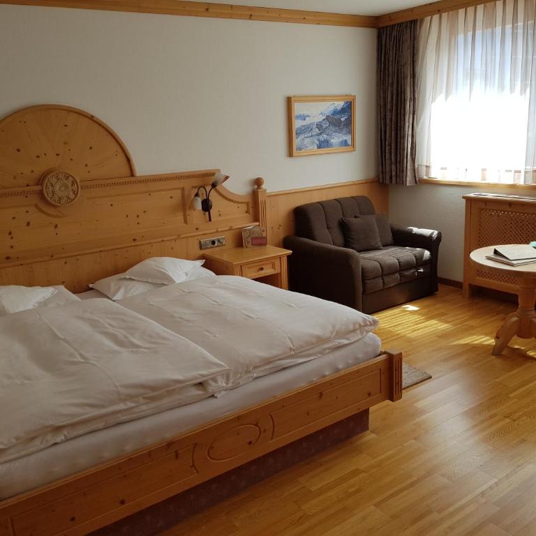 Posta Zirm Hotel - Standard Zimmer mit Queensize-Bett - 1