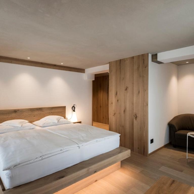 Posta Zirm Hotel - Standard Zimmer mit Queensize-Bett - 2