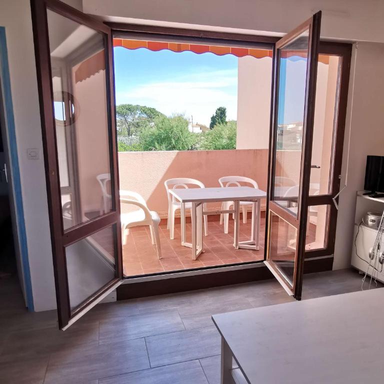 T2 Cap d'Agde: Résidence avec Piscine et Tennis, À 100m de la Plage - FR-1-607-15 - Appartement (4 Adultes) - 3