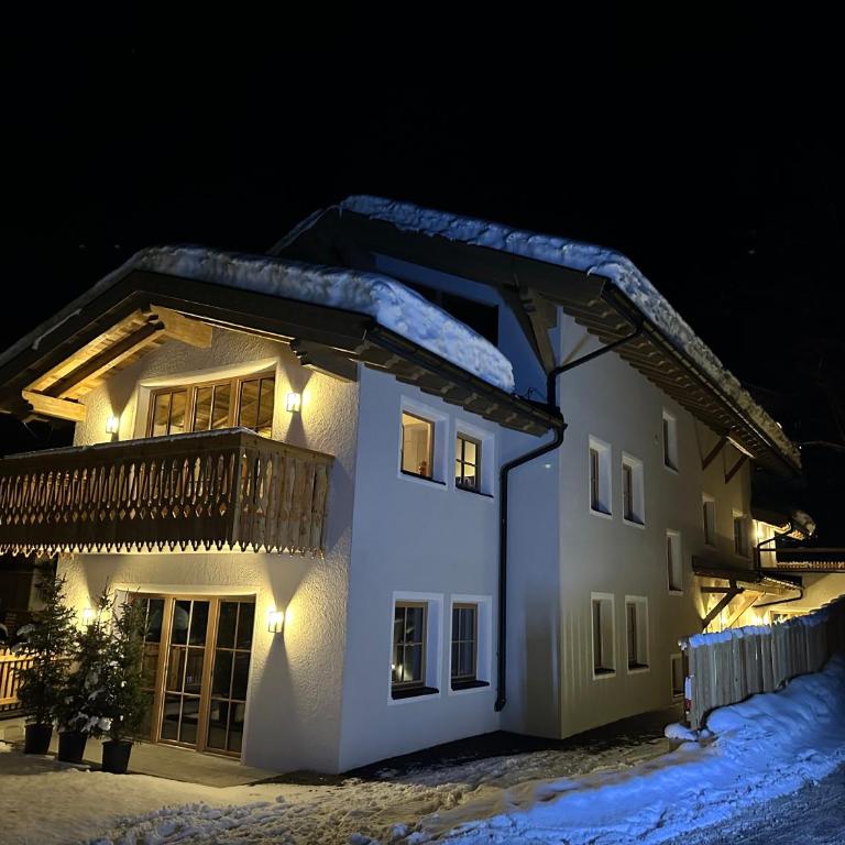 Chalet Marmotta CULM - Luxus Chalet Ski-In Ski-Out - Apartment mit 3 Schlafzimmern - 11
