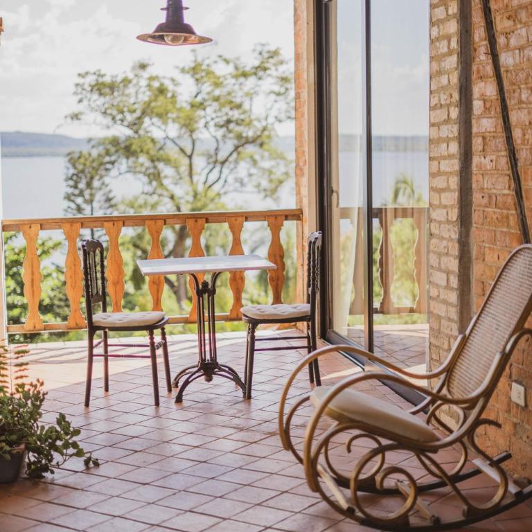 Casa Del Val - Villa María Hotel - Suite with Lake View - 5