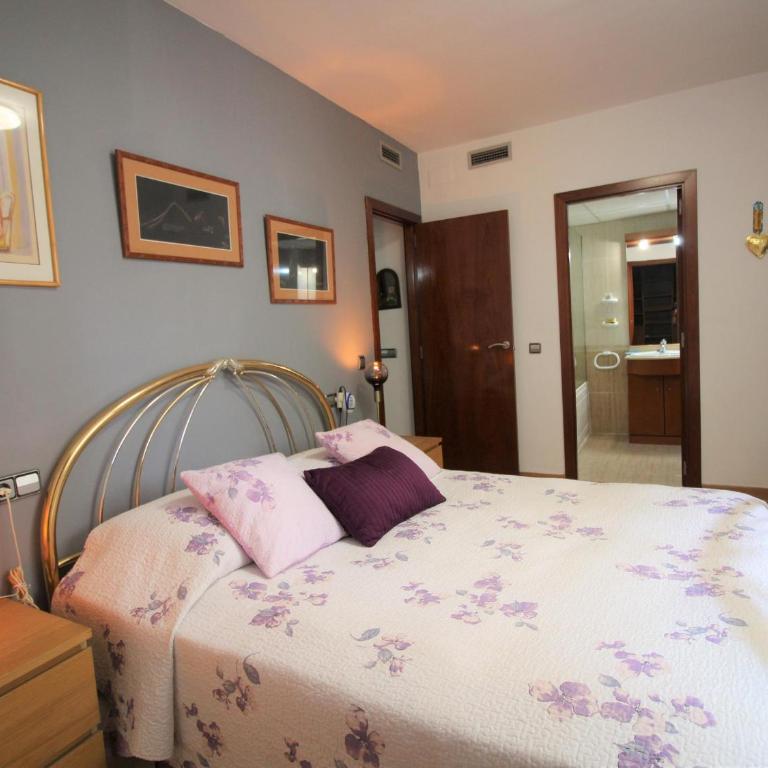 Apartamento con Terraza y Parking a 400m de la Playa del Port en Llançà - ES-228-156 - Apartment - 2
