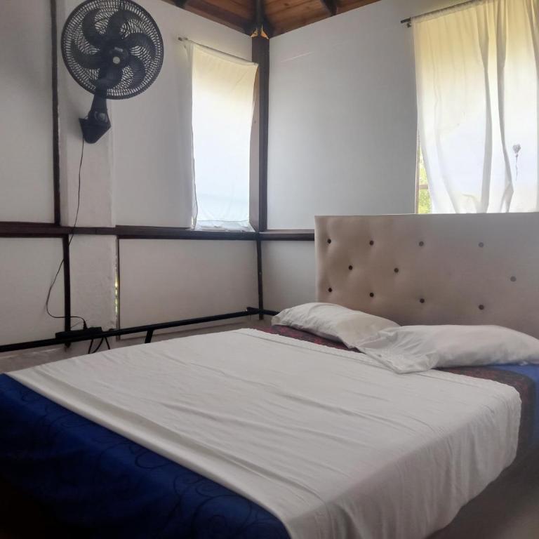 CASA TURÍSTICA CAMPESTRE "VILLA ALONDRA" Parqueo Privado GRATIS! - Double Room with Park View - 1