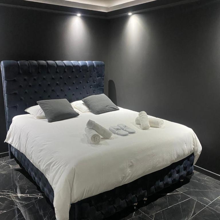 La Suite Prestige Jacuzzi,Sauna,Netflix,Disney - Appartement 1 Chambre - 6