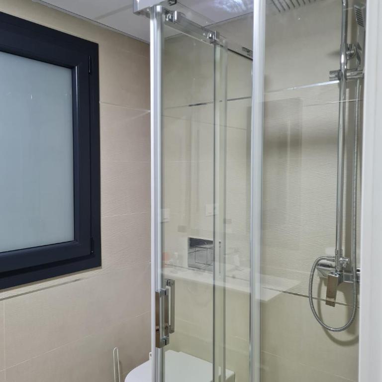 PANORAMISCH modern vakantiehuis in Finestrat bij Benidorm met 3 slaapkamers, gelegen op de 1ste lijn met privézwembad en omheinde privétuin, zicht op zee, de bergen met 'Kilómetro Vertical del Puig Campana' en op de skyline van Benidorm City en Finestrat - Casa de 3 dormitorios - 19