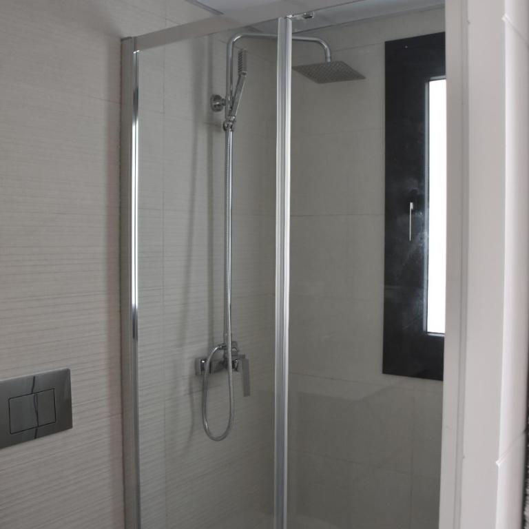 PANORAMISCH modern vakantiehuis in Finestrat bij Benidorm met 3 slaapkamers, gelegen op de 1ste lijn met privézwembad en omheinde privétuin, zicht op zee, de bergen met 'Kilómetro Vertical del Puig Campana' en op de skyline van Benidorm City en Finestrat - Casa de 3 dormitorios - 20