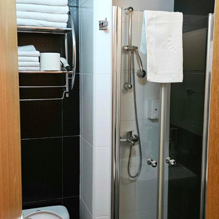 NevSki Apartments - Standard Studio - 17