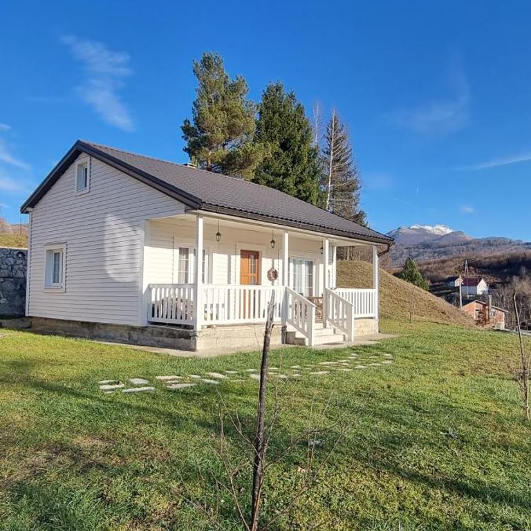 Snow White Chalet- Mountain Retreat in Kolašin - Kuća sa 2 Spavaće Sobe - 20