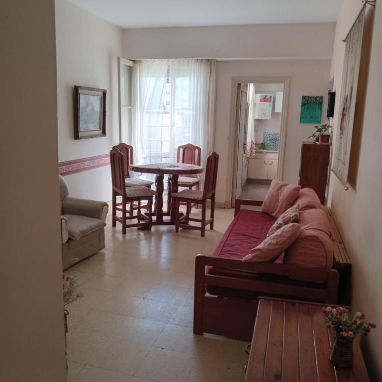 depto pleno centro a 3 cuadras del mar - Apartamento de 1 dormitorio - 2