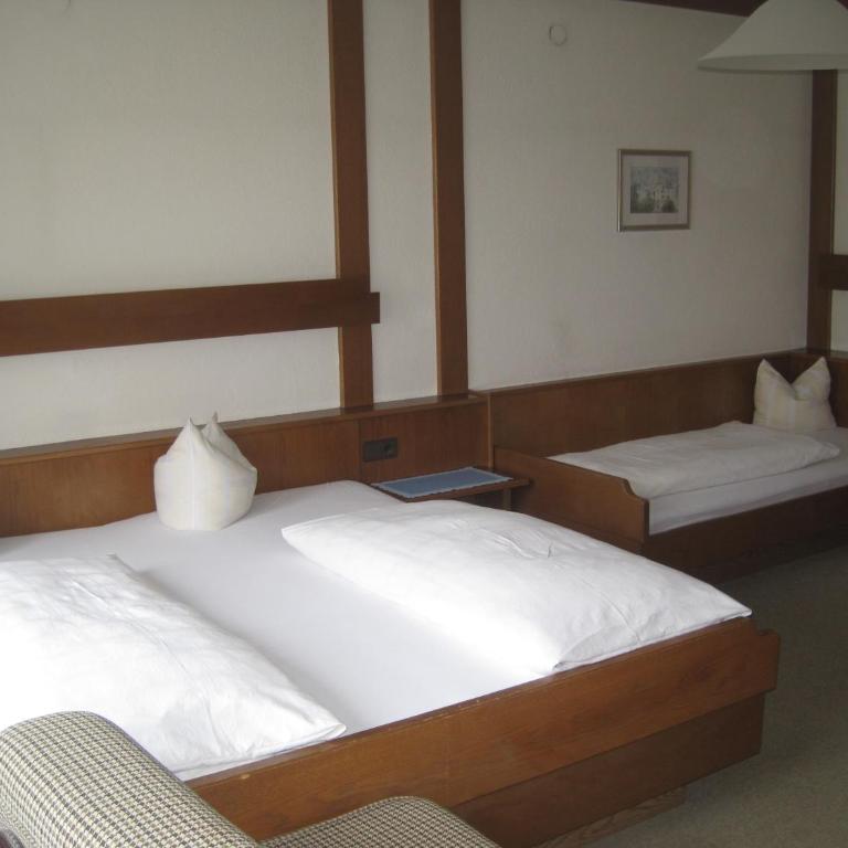 Gästehaus Braunegger - Dreibettzimmer - 1