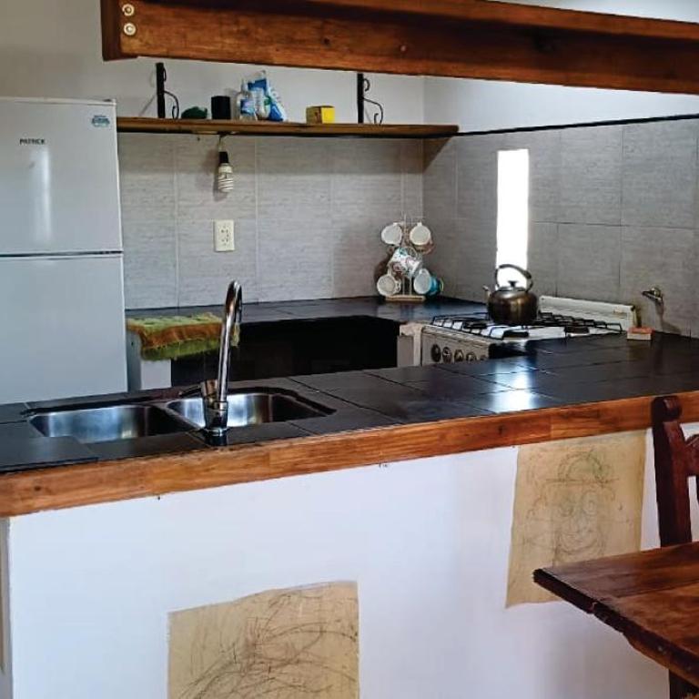 CASA A 6 CUADRAS PLAYA PUNTA MOGOTES, P/6 PERS. - Two-Bedroom House - 7