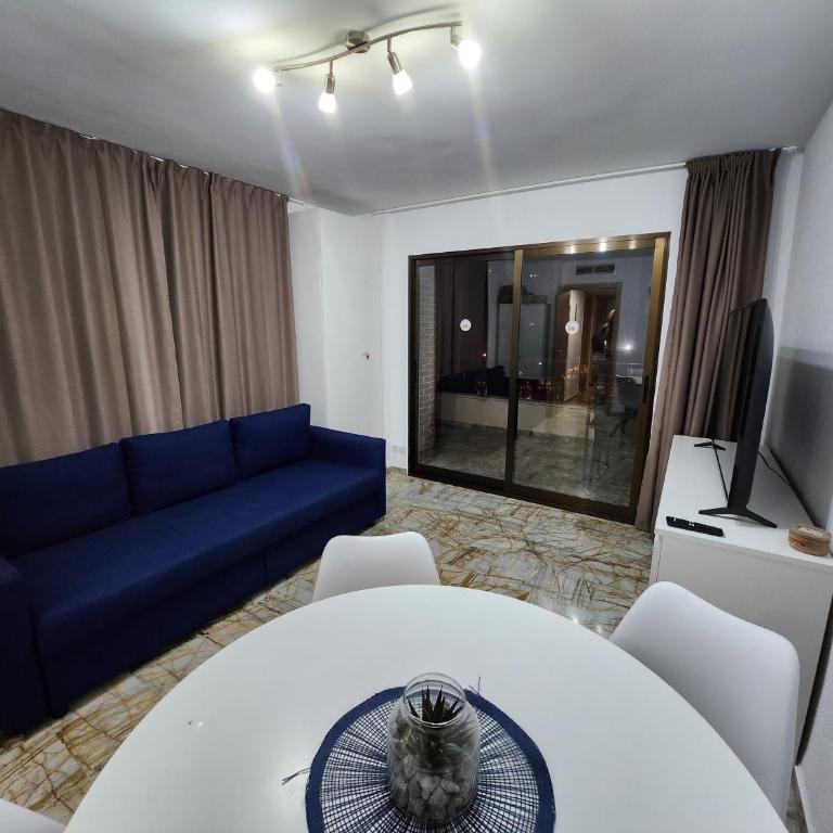 Carlos V - 5C - Two-Bedroom Apartment - 1
