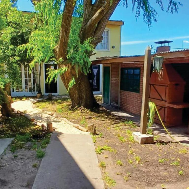 CASA A 6 CUADRAS PLAYA PUNTA MOGOTES, P/6 PERS. - Two-Bedroom House - 4