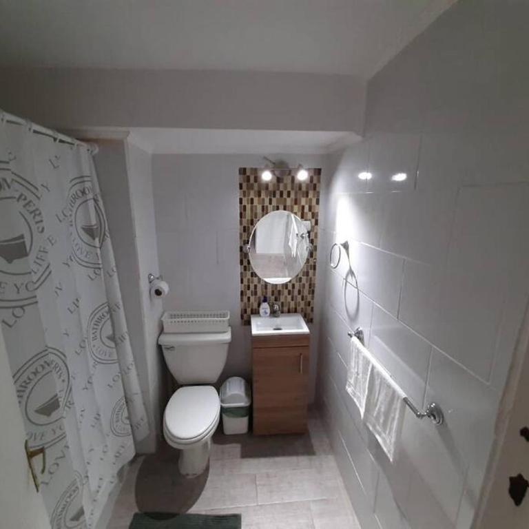 BELLO DEPTO .CERCANO A TODO. - Three-Bedroom Apartment - 11