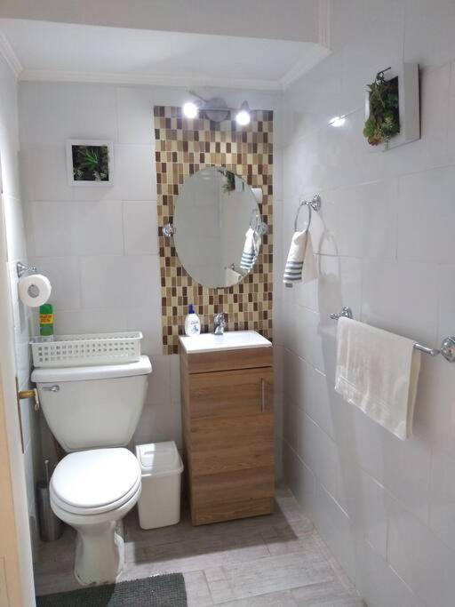 BELLO DEPTO .CERCANO A TODO. - Three-Bedroom Apartment - 14