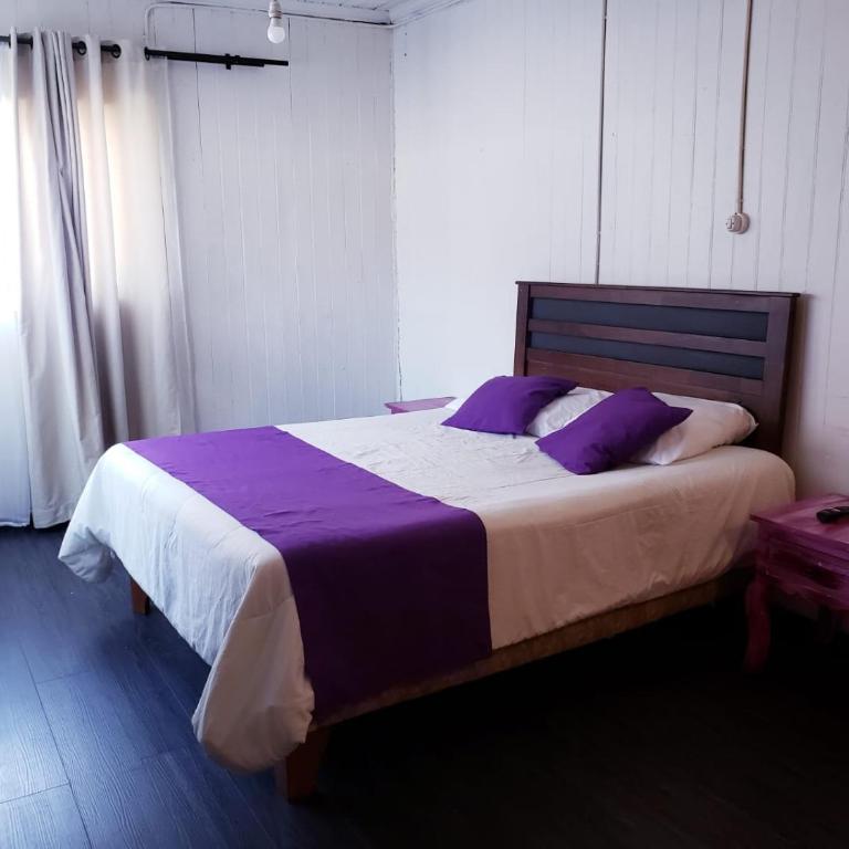 Hostal Arrayan - Habitación Triple con baño privado - 4