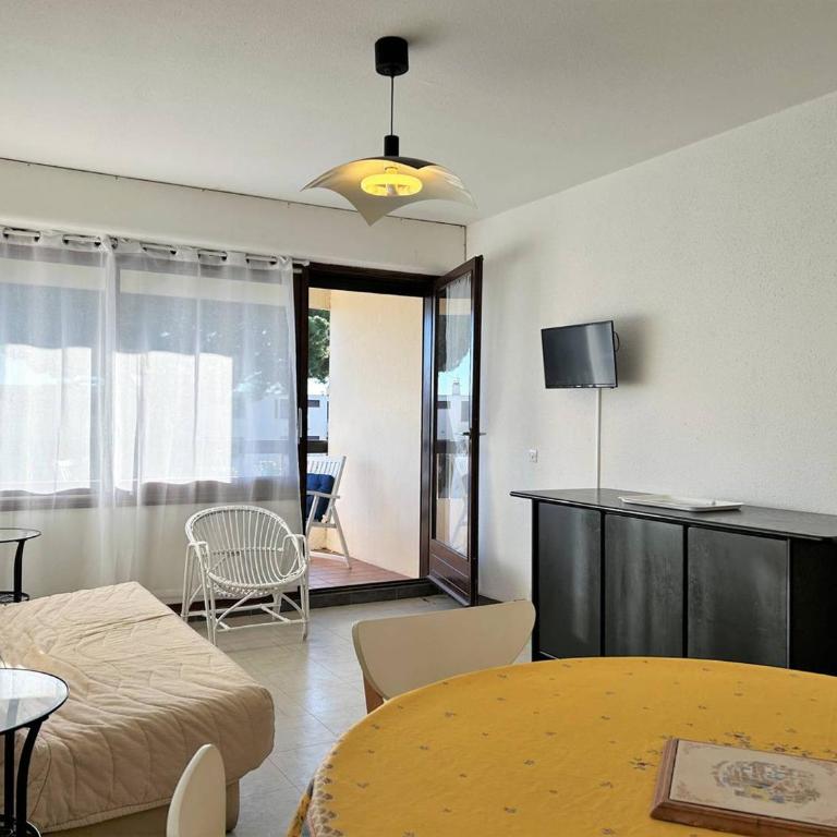 Appartement T2 au cœur de la Favière, terrasse, parking, à 100m de la plage et des commerces - FR-1-251-460 - Appartement - 7