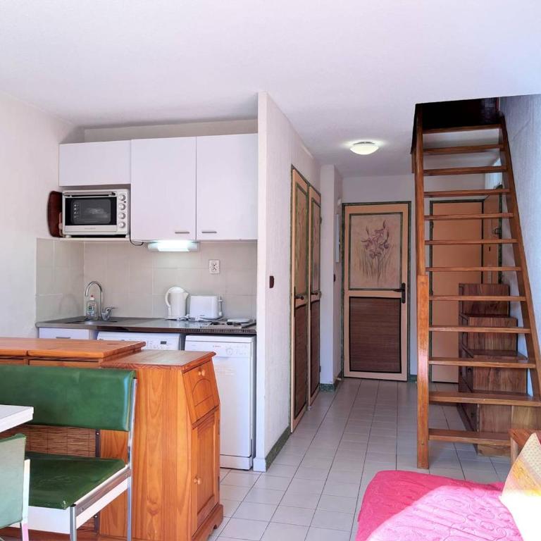 Duplex 3 pièces avec grandes terrasses et parking - 6 couchages - proche plage, Le Lavandou - FR-1-251-534 - Appartement - 2
