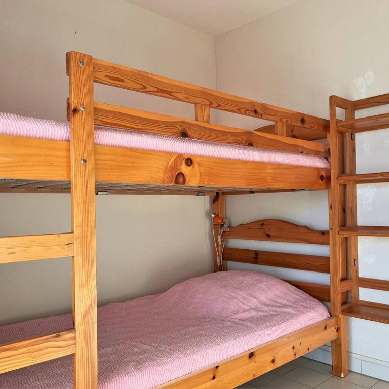 Duplex 3 pièces avec grandes terrasses et parking - 6 couchages - proche plage, Le Lavandou - FR-1-251-534 - Appartement - 11