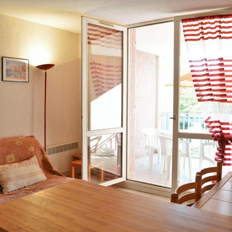 Appartement 2 pièces, terrasse, parking privé, proche plage, 6 couchages - Le Lavandou - FR-1-251-547 - Appartement - 5