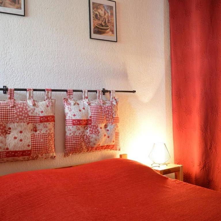 Appartement 2 pièces, terrasse, parking privé, proche plage, 6 couchages - Le Lavandou - FR-1-251-547 - Appartement - 8